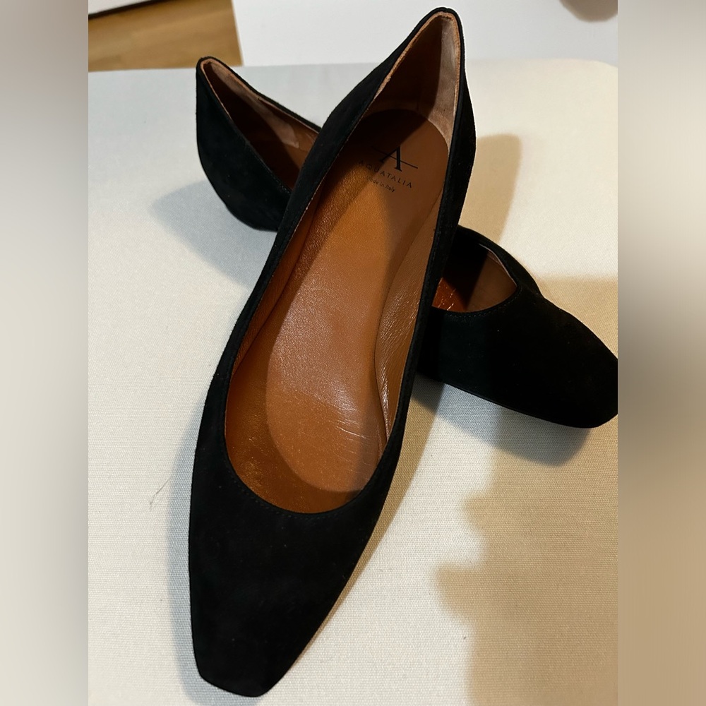 Brand new, AQUATALIA
Marcella' Weatherproof Ballerina Flat - Black
Suede